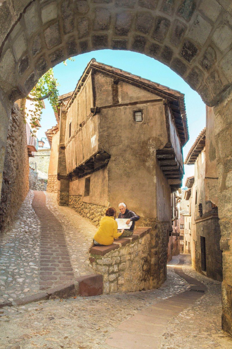 European Best Destinations sitúa a Albarracín como el destino español más destacado entre los mejores rincones secretos de Europa

!No nos extraña! Albarracín nunca defrauda.

elconfidencial.com/viajes/2025-05…