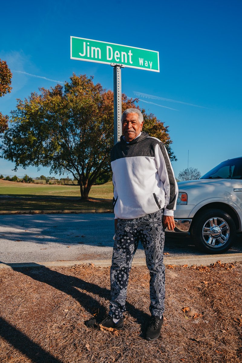 pairedupstories's tweet photo. I’m telling stories about strangers I golfed with while traveling to all 50 states.

So far we’ve met…
Alan in Truth or Consequences, NM
Art in Pensacola
George in El Paso
Jim in Augusta
and Shorty in Charleston.

Stories drop every Sunday morning: https://t.co/t3H0qQiwye https://t.co/0vltKAUB5C