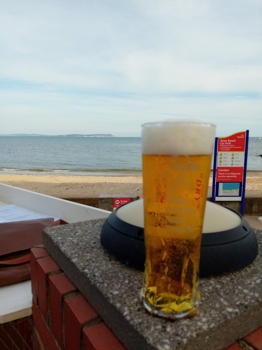 TheSuperpigeon's tweet image. On the work tour. Starting off at Bournemouth and a beer on Avon Beach overlooking the Isle of Wight. Then off to Oxford Thursday &amp;amp; Friday #DriverTraining #VanAdventures