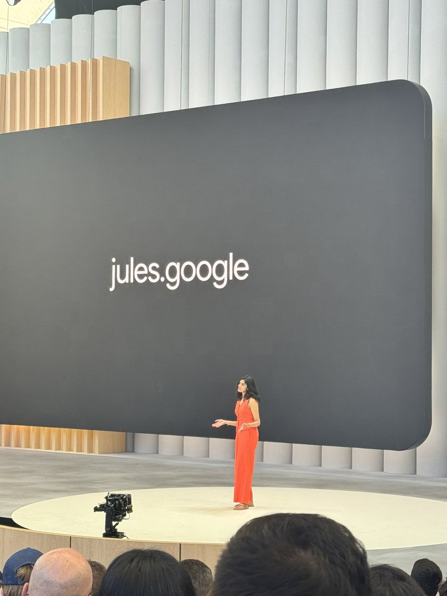 prathamesh7pute's tweet photo. At #GoogleIO 

jules is now available in beta https://t.co/VoLL2Vh296