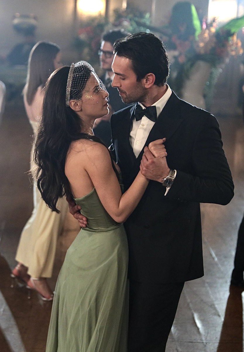 son iki gün çok heyecan

ÇiftKişilikOda PerşembeNowda