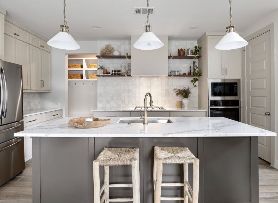 Elliott Sanchez tweet media