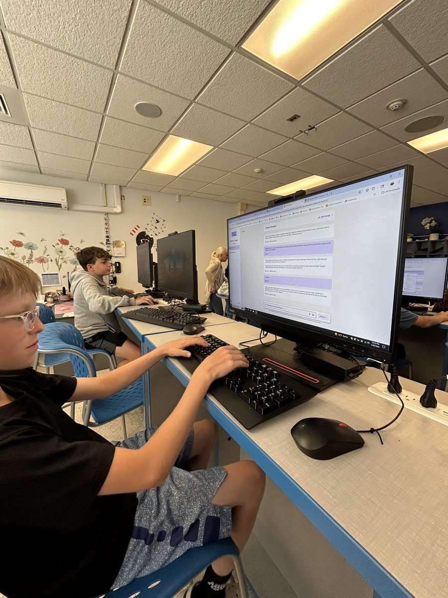 Hauppauge Digital Learning Department tweet media