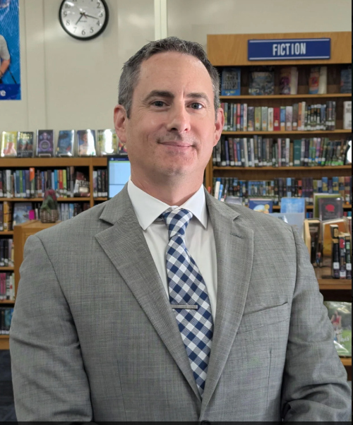 LATEST: <a href="/M_Bostwick/">Michael Bostwick</a>, a #Horseheads school administrator for the past 13 years, will begin 07/01 as <a href="/GeneseoCSD/">Geneseo CSD</a>'s new superintendent. Bostwick, who was chosen from among 3 finalists, will be serving in his 1st post as a district superintendent.
LCN: rebrand.ly/36du753