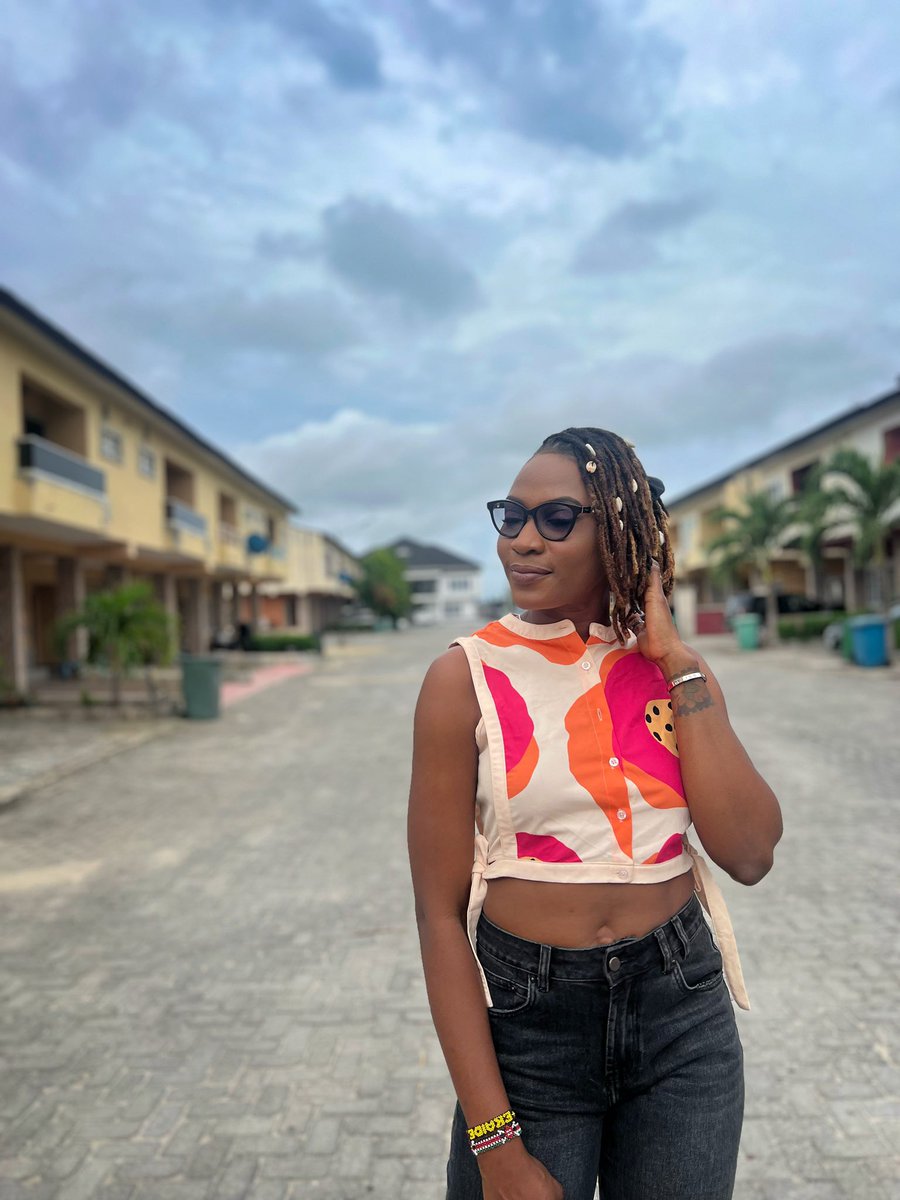 go_ebaide's tweet photo. This wasn’t just a good skin day.
It’s what happens when your peace matches your pace.
Sun on my shoulders. Joy in my pocket.
Legacy on my mind.
Impossible is nothing… 
#GoEbaide #Lagos #Nigeria https://t.co/iBel3GInkY