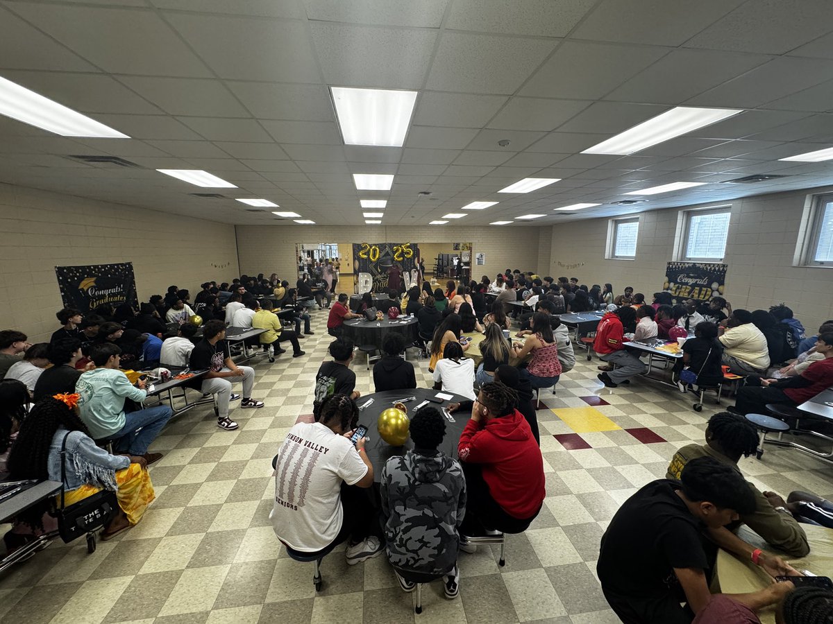Pinson Valley High School (@pvhigh) on Twitter photo π§πΎβππ©π»βππ¨βπ Senior Breakfast 2025 is in the books π! Seniors gathered together one last time in the Arrowhead Cafe to celebrate with a Cracker Barrel π₯π³π₯breakfast before graduation practice!
<a href="/JEFCOED/">Jefferson County Schools</a> π§πΎβππ©π»βππ¨βπ Senior Breakfast 2025 is in the books π! Seniors gathered together one last time in the Arrowhead Cafe to celebrate with a Cracker Barrel π₯π³π₯breakfast before graduation practice!
<a href="/JEFCOED/">Jefferson County Schools</a>