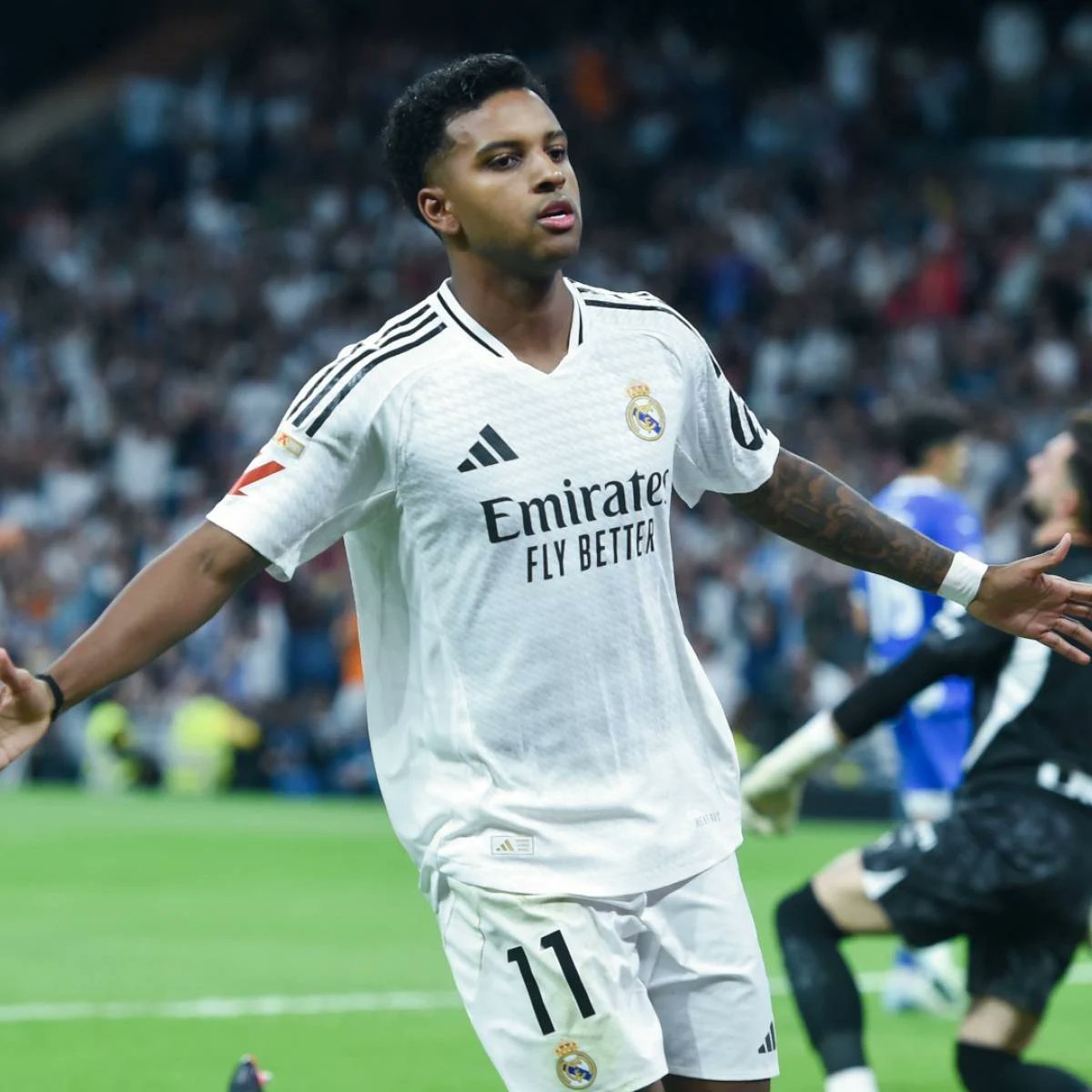 💣 Al parecer, aparece otro candidato en el futuro de Rodrygo, quien está en duda en el Real Madrid...
Ni más ni menos que el Chelsea, que ya ha iniciado contactos y prepara una oferta cercana a £100M. 👀
La oferta no se ve mal, por cierto.💰 
thesun.co.uk/sport/35039374…
Vía The Sun