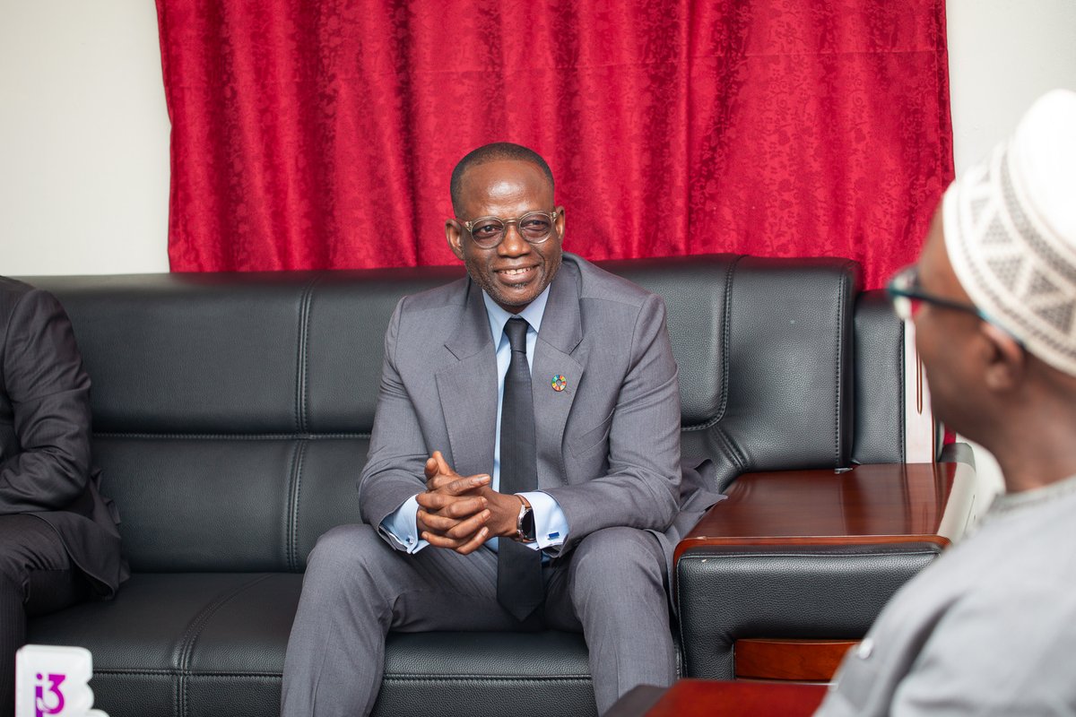 RealSmartAfrica's tweet photo. Today, @CEOSmartAfrica had a meeting with Hon. Lamin Jabbi Esq, Minister of @MoCDE_Gambia. They discussed Gambia's engagement within the Smart Africa Alliance, the involvement in the #IDECT project and the ratification of the Agreement establishing @satasmartafrica. He also extended an invitation to the upcoming Transform Africa Summit 2025.
#SmartAfrica #DigitalEconomy #TAS2025 #Gambia #innovation