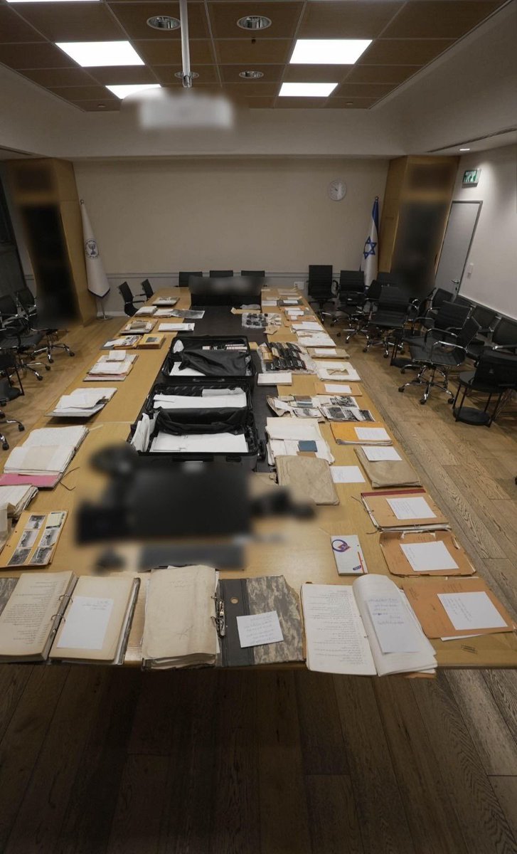 🇸🇾🇮🇱
Israël: Ahmed Al-Shara (Jolani) a ordonné à ses services de transmettre aux Israéliens, par l’intermédiaire d’un autre service de renseignement, les documents et informations relatifs à Eli Cohen, dans un geste d’apaisement envers l’État hébreu.
x.com/restitutorII/s…