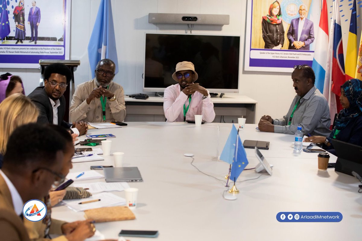 Arlaadi Media (@arlaadimnetwork) on Twitter photo ⚡️UPDATE: Key figures from #Somalia’s media organizations, international representatives including <a href="/SwedeninSomalia/">Sweden in Somalia</a> Ambassador <a href="/SwedAmbSomalia/">Ambassador Joachim Waern</a>, and #Somali federal government officials on Tuesday gathered in the capital #Mogadishu to discuss the pressing issues facing journalists ⚡️UPDATE: Key figures from #Somalia’s media organizations, international representatives including <a href="/SwedeninSomalia/">Sweden in Somalia</a> Ambassador <a href="/SwedAmbSomalia/">Ambassador Joachim Waern</a>, and #Somali federal government officials on Tuesday gathered in the capital #Mogadishu to discuss the pressing issues facing journalists