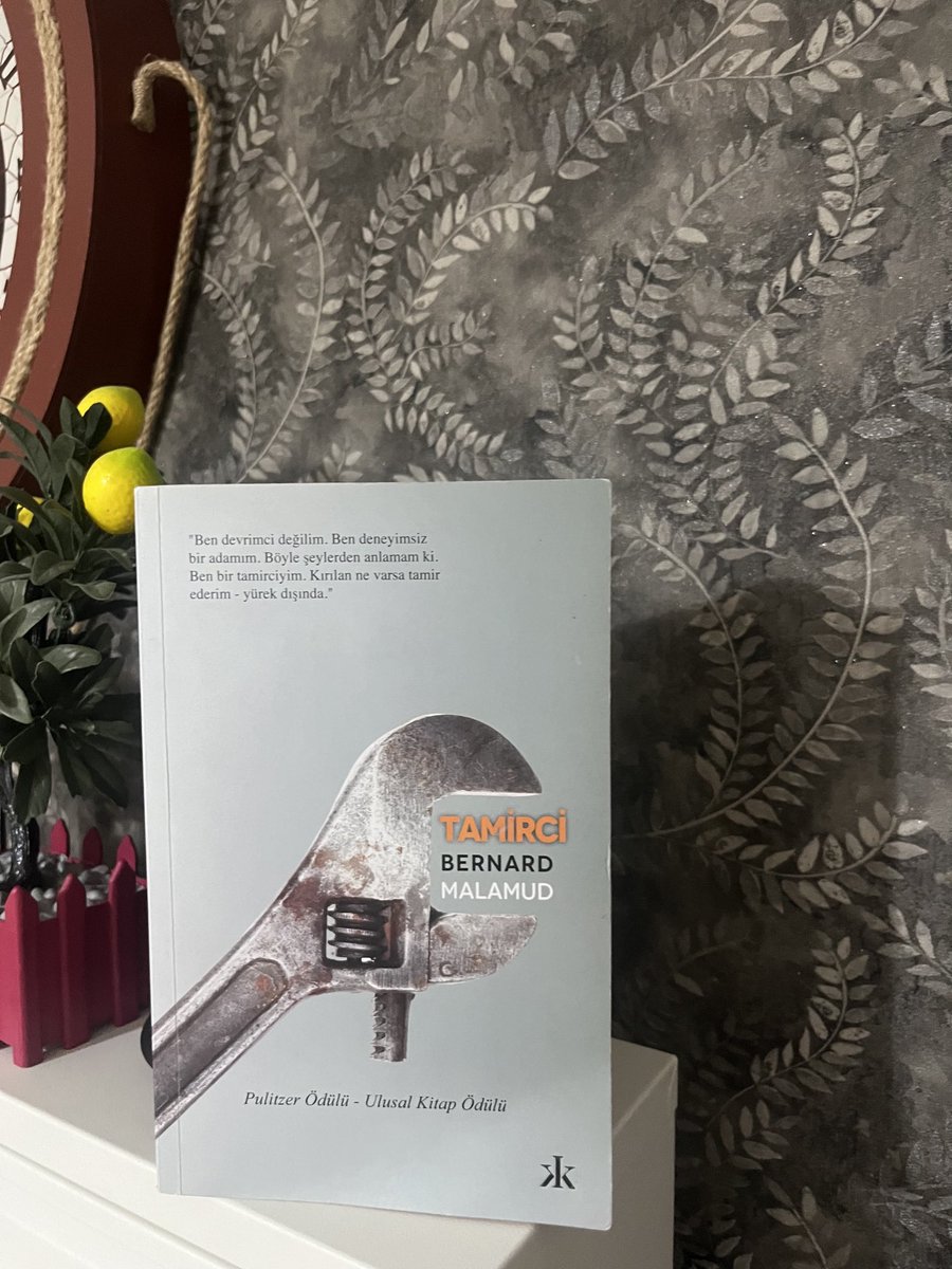 ultratugce's tweet photo. #okudumbitti  çok güzel bir kitap kesinlikle tavsiye ederim. Rusya da bir Yahudinin hapiste başına gelen olayları anlatıyor. Sonu bayağı şaşırttı 🤐 #maviayrac https://t.co/2WytU3RxCP