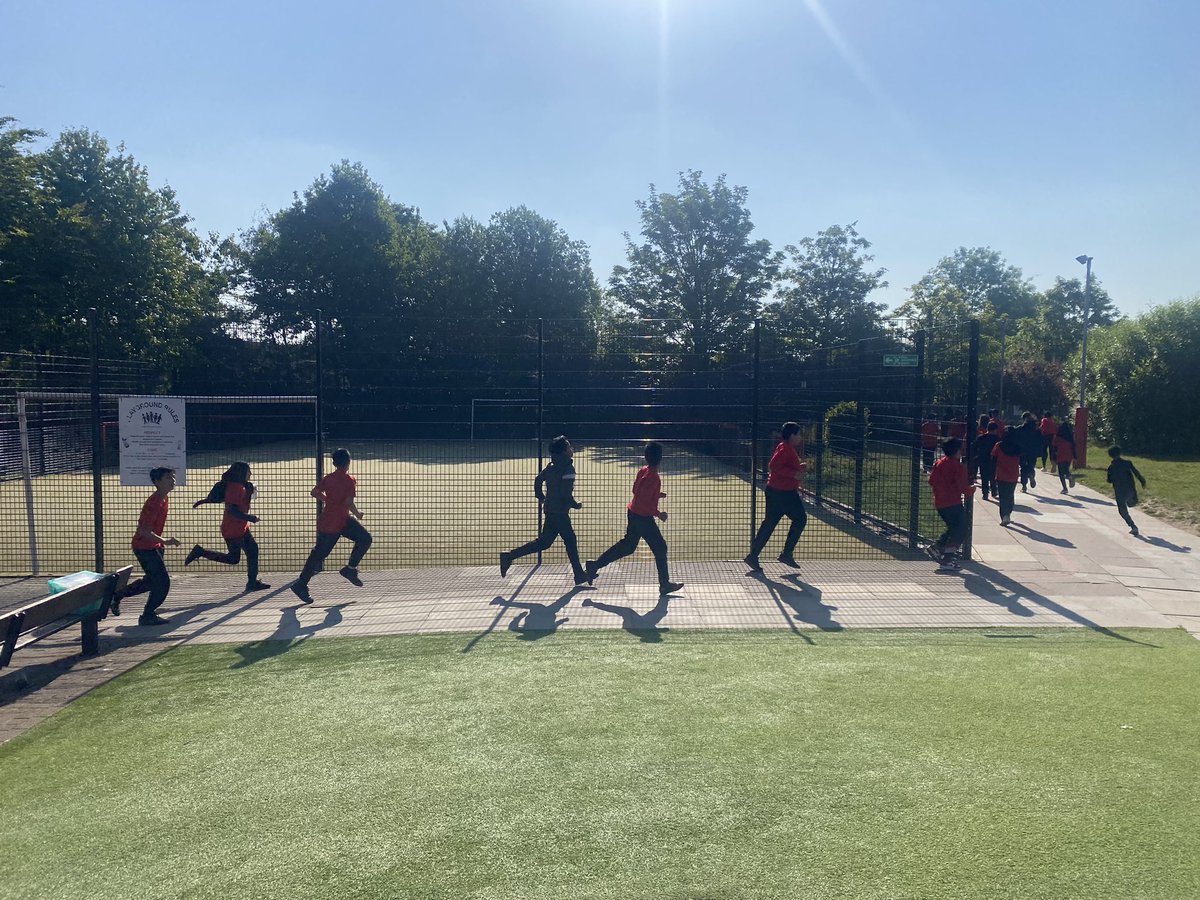 SportAtClifton's tweet image. What an amazing day of #funrun @CliftonPrim today! Thanks @MissBakewell1 for all your work! @CliftonCoHead @CliftonSGO @_thedailymile @LondonMarathon @YouthSportTrust @YourSchoolGames @MissRoachford @MissBi17