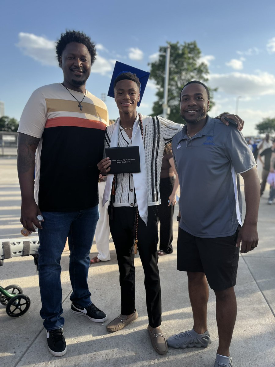 Mekhi Neely (@khy_7x) on Twitter photo High School Diploma Acquired 🎓, Time For Next Chapter 🏈❤️💙 <a href="/MNUFootball_/">MNUFootball</a> <a href="/coachCordovaHC/">Coach Ivan Cordova</a> <a href="/ITS_COACHTAE/">Imante Griffin</a> <a href="/CoachCollinsCj/">Cj Collins</a> <a href="/StevieWilliams4/">Stevie Williams ⚜️</a> <a href="/Sabres_Football/">Sumner Academy Football</a> High School Diploma Acquired 🎓, Time For Next Chapter 🏈❤️💙 <a href="/MNUFootball_/">MNUFootball</a> <a href="/coachCordovaHC/">Coach Ivan Cordova</a> <a href="/ITS_COACHTAE/">Imante Griffin</a> <a href="/CoachCollinsCj/">Cj Collins</a> <a href="/StevieWilliams4/">Stevie Williams ⚜️</a> <a href="/Sabres_Football/">Sumner Academy Football</a>