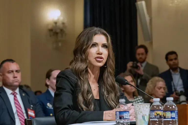 NEW: The Trump regime thinks Habeas Corpus is a presidential power. My latest: muellershewrote.com/p/the-head-of-…