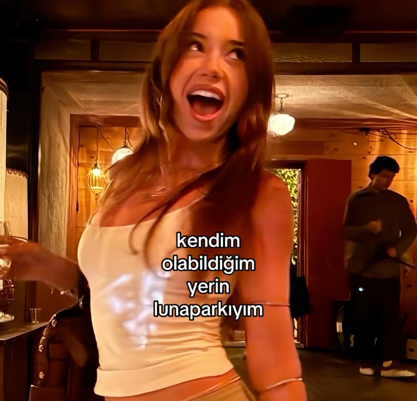 Alya (@alyareckles) on Twitter photo 