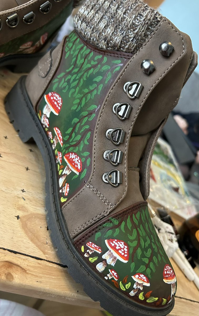 Painted some fairy forest (with sheep because she loves sheep) boots for my daughter. #acrylicpainting #iampainting #artist #toadstools #mushrooms #lambs