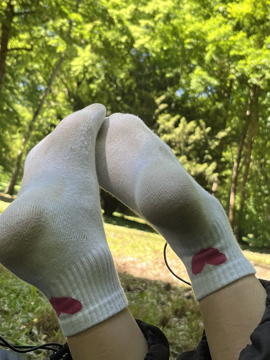 skarbaby_'s tweet photo. Upaćkane, zmęczone i cudownie moje.
Zostawiłam coś dla ciebie na majtkomacie. 🧦🩷 link w bio 

#skarpetki #majtkomat #fetysz #blik #onlyfanspolska #mystars #stópki #brudneskarpetki #używaneskarpetki #stopy #używaneskarpetki https://t.co/AYxsH5bafy