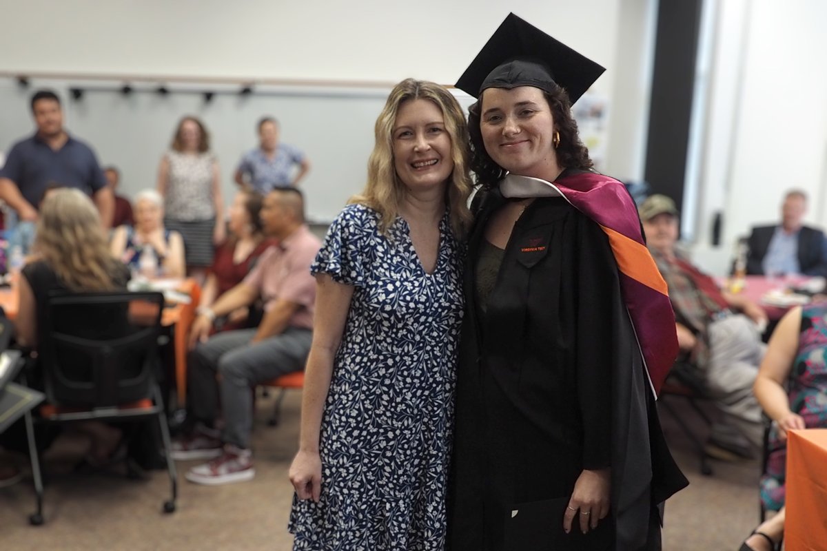 VT English tweet media