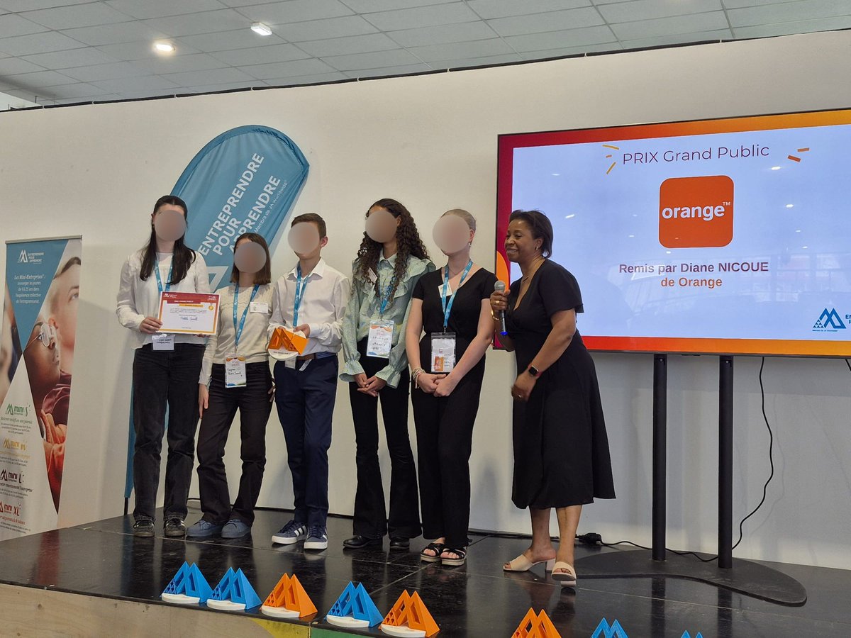 Quel plaisir d'animer l'atelier Décrypter l’info à l’ère des réseaux sociaux auprès de collégiens et lycéens lors du festival des mini-entreprises organisé par l’association Entreprendre pour Apprendre.
💡👏🏾Bravo aux jeunes pour leurs créations ingénieuses et leur enthousiasme !