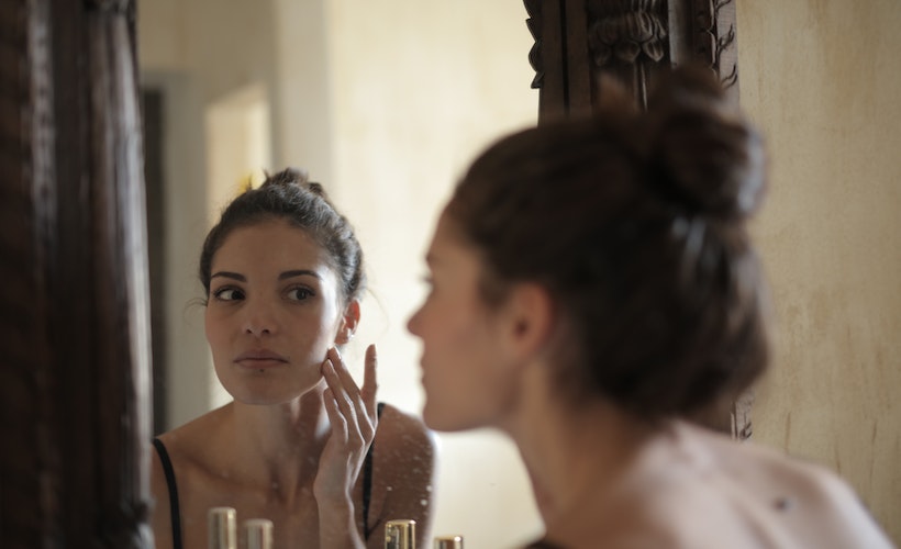 Reductress's tweet photo. Having It All? This Woman Is Both Vain and Self-Conscious: https://t.co/sPhcUHKAsr https://t.co/L7h0M9HWoM