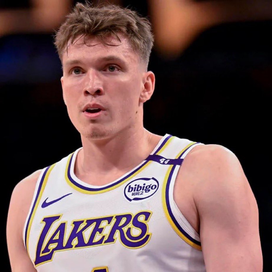 Lakers Lead tweet media