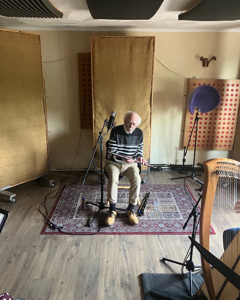 A legend appears in the studio and makes magic happen