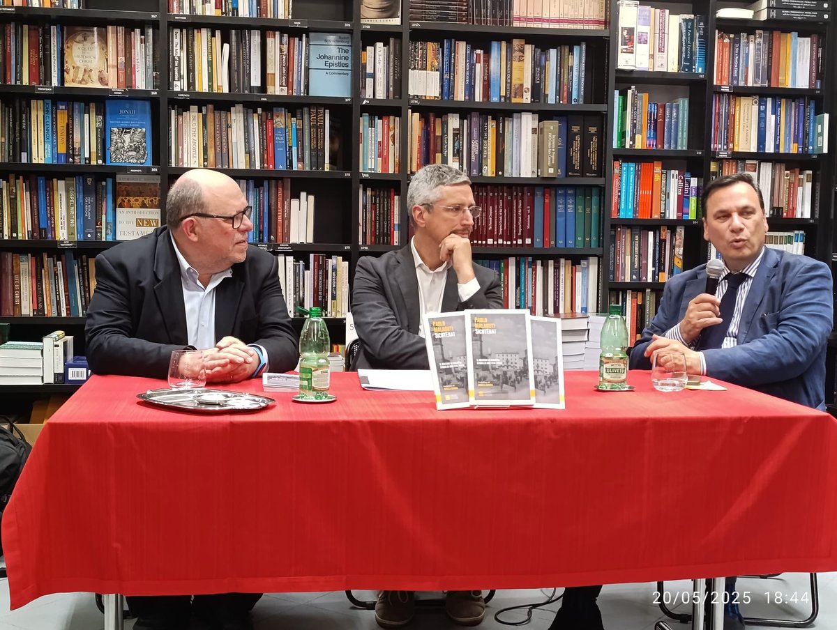20 maggio Andrea Monda alla presentazione del libro di Malaguti SICUTERAT: “Charles Peguy scriveva che non c'è niente di più bello che un bambino che si addormenta dicendo le preghiere mescolando il Padre Nostro e l'Ave Maria.”