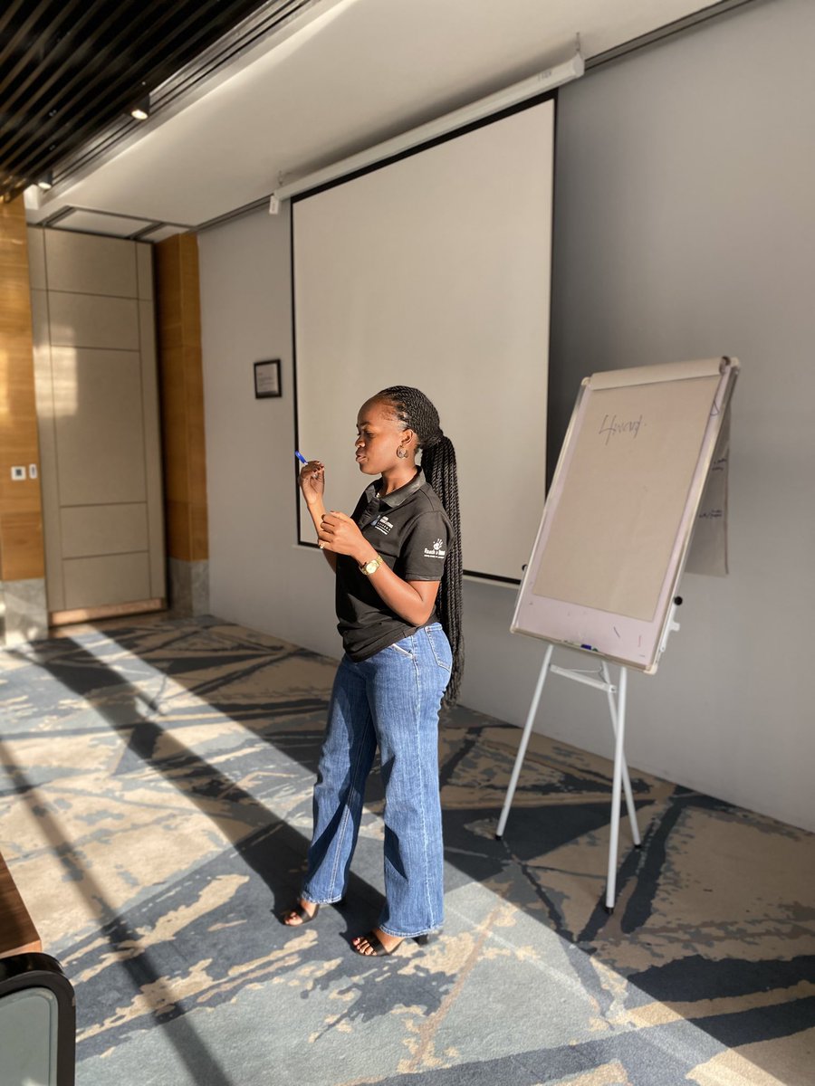 hannahhazel22's tweet photo. Had the pleasure tohave been part of the feedbacksession for the TFGBV/online violence course that has been developed by @Fidauganda and partnered with @reachahanduganda and @cehurduganda. We will Bridge the digital safety gap and create a safer space online one module at a time https://t.co/WvOonCeJe2