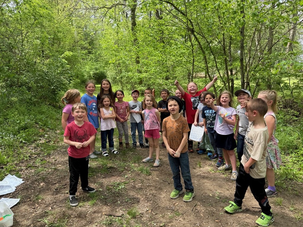 ClaypoolKnights's tweet photo. On Friday, our Kindergarteners enjoyed a trip to the creek. They learned about the macroinvertebrates living in the creek and what makes a creek healthy.
#WarsawInspires https://t.co/9xGwjHebw2
