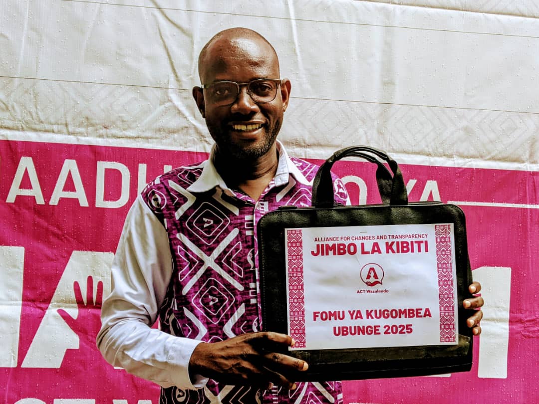 Ayoub Abdul Akida (@scotchakida) on Twitter photo Naibu Waziri Kivuli wa Mambo Nje na Ushirikiano wa Afrika Mashariki, Ndugu <a href="/Muhidinmkwera/">Mkwera MT.</a> amechukua fomu ya kugombea Ubunge wa Jimbo la Kibiti lililoko Mkoa wa Pwani kwa tiketi ya <a href="/ACTwazalendo/">ACTWazalendo</a>.
#MuhuniHasusiwi
#OperesheniLindaDemokrasia Naibu Waziri Kivuli wa Mambo Nje na Ushirikiano wa Afrika Mashariki, Ndugu <a href="/Muhidinmkwera/">Mkwera MT.</a> amechukua fomu ya kugombea Ubunge wa Jimbo la Kibiti lililoko Mkoa wa Pwani kwa tiketi ya <a href="/ACTwazalendo/">ACTWazalendo</a>.
#MuhuniHasusiwi
#OperesheniLindaDemokrasia