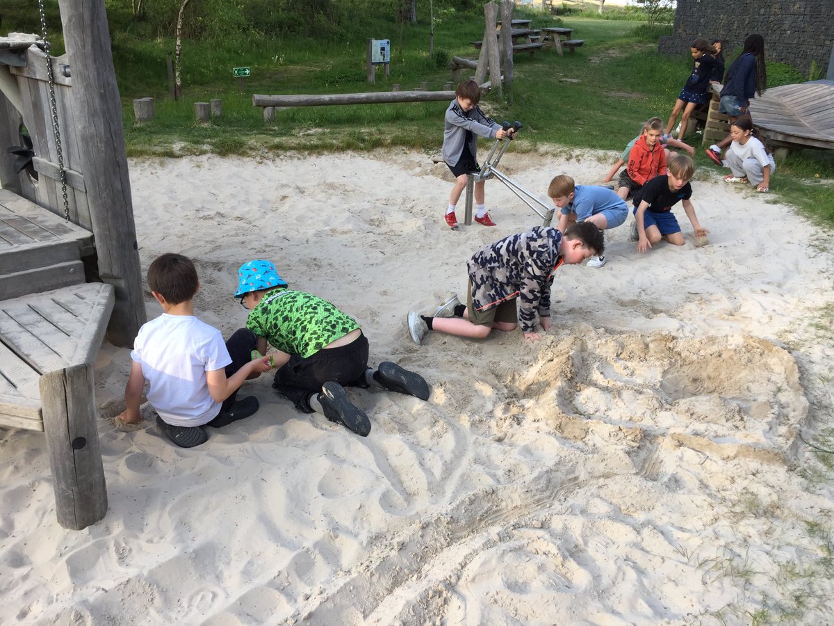Y4 enjoying their evening with free play and games at The Sill on Hadrian’s Wall 🤩😀😎