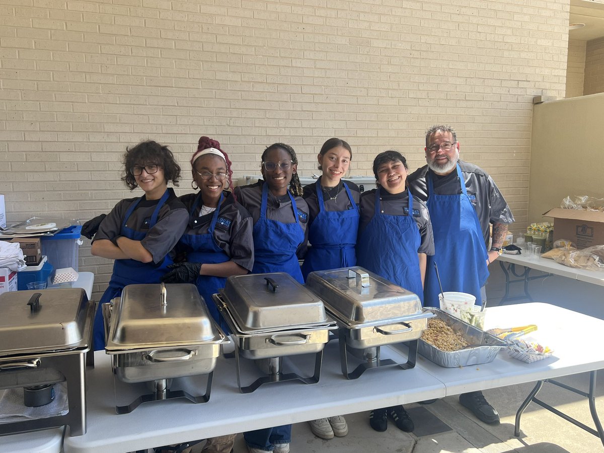 CTE_TISD's tweet image. One last catering for this school year. Thank you Baylor a College of Medicine for allowing us to serve your staff and students. #WorkforceReady
