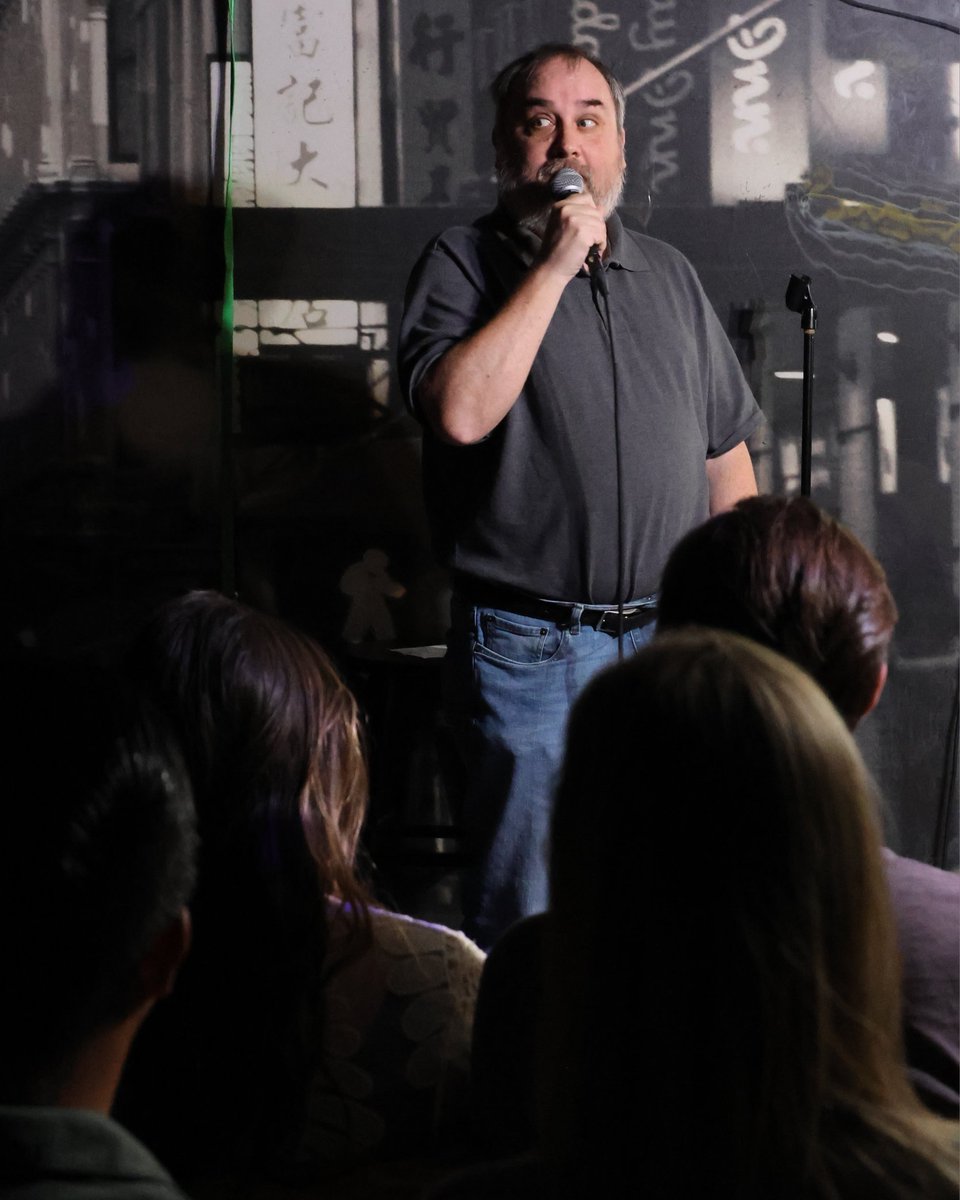 Crystal_Eise's tweet photo. Some shots of @georgenewtoncomedy from the @dungee_the_cat_comedy show. 
#canon #canonphotography #photography #photo #ctcomedy #connecticutcomedy #comedy https://t.co/XrfDX60JO9