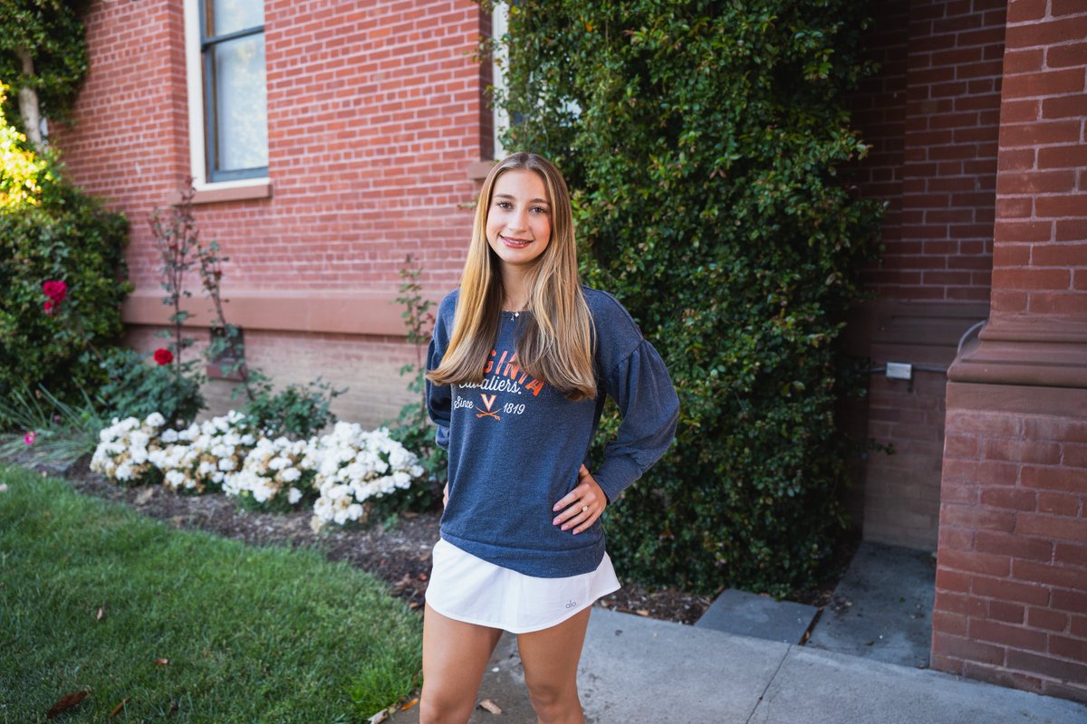 🎉 Congrats to SHP senior Ashley Amirkhan on earning the prestigious Jefferson Scholarship! She’s 1 of just 36 selected from 2,500+ nominees and will attend <a href="/UVA/">UVA</a>  this fall! 👏🧠💪 Read the story: shschools.org/page/z-2021-hp…