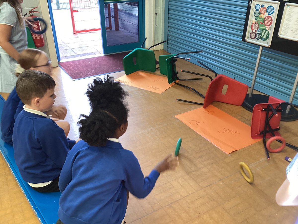 Many thanks to all the #Y3 families who joined us this morning for our #English SPAG family learning event.