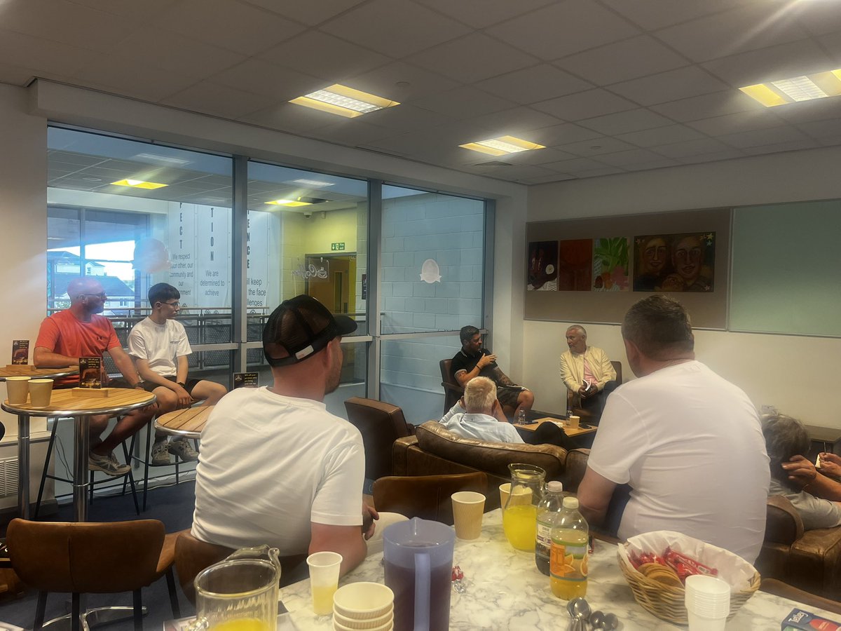 Miss Sherry (@misssherry14) on Twitter photo Our third session of our ‘audience with’ sessions <a href="/AlloaAcademy/">Alloa Academy</a> is well underway.
Gary has already engaged us with some entertaining stories.
Even I’m impressed at some of the stories from his research for his book, The Gallant Pioneers 👏🏼. Our third session of our ‘audience with’ sessions <a href="/AlloaAcademy/">Alloa Academy</a> is well underway.
Gary has already engaged us with some entertaining stories.
Even I’m impressed at some of the stories from his research for his book, The Gallant Pioneers 👏🏼.