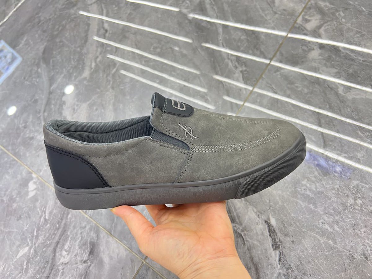im_aliyu's tweet photo. Sneakers 

🔖21,999 only

 Sizes 41-46 

📍 Kaduna and Delivery nationwide

Call or WhatsApp 08028482834

Check our media, RT and Patronize us 🙏 https://t.co/j7bJ1V3lNh