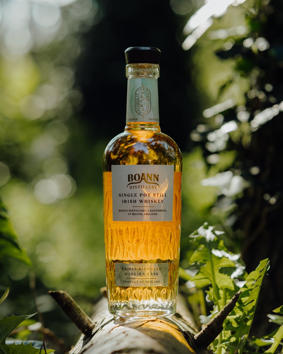 Boanndistillery's tweet photo. Crafted from a mixed mashbill of local Irish grains, and matured in American oak Bourbon barrels and the finest vintage Madeira casks 🥃
Delve deeper at https://t.co/6o1hcmSREP

#BoannSinglePotStillIrishWhiskey #SinglePotStill #PotStill #IrishWhiskey #Whiskey #Whisky https://t.co/0yNC5AOFCl