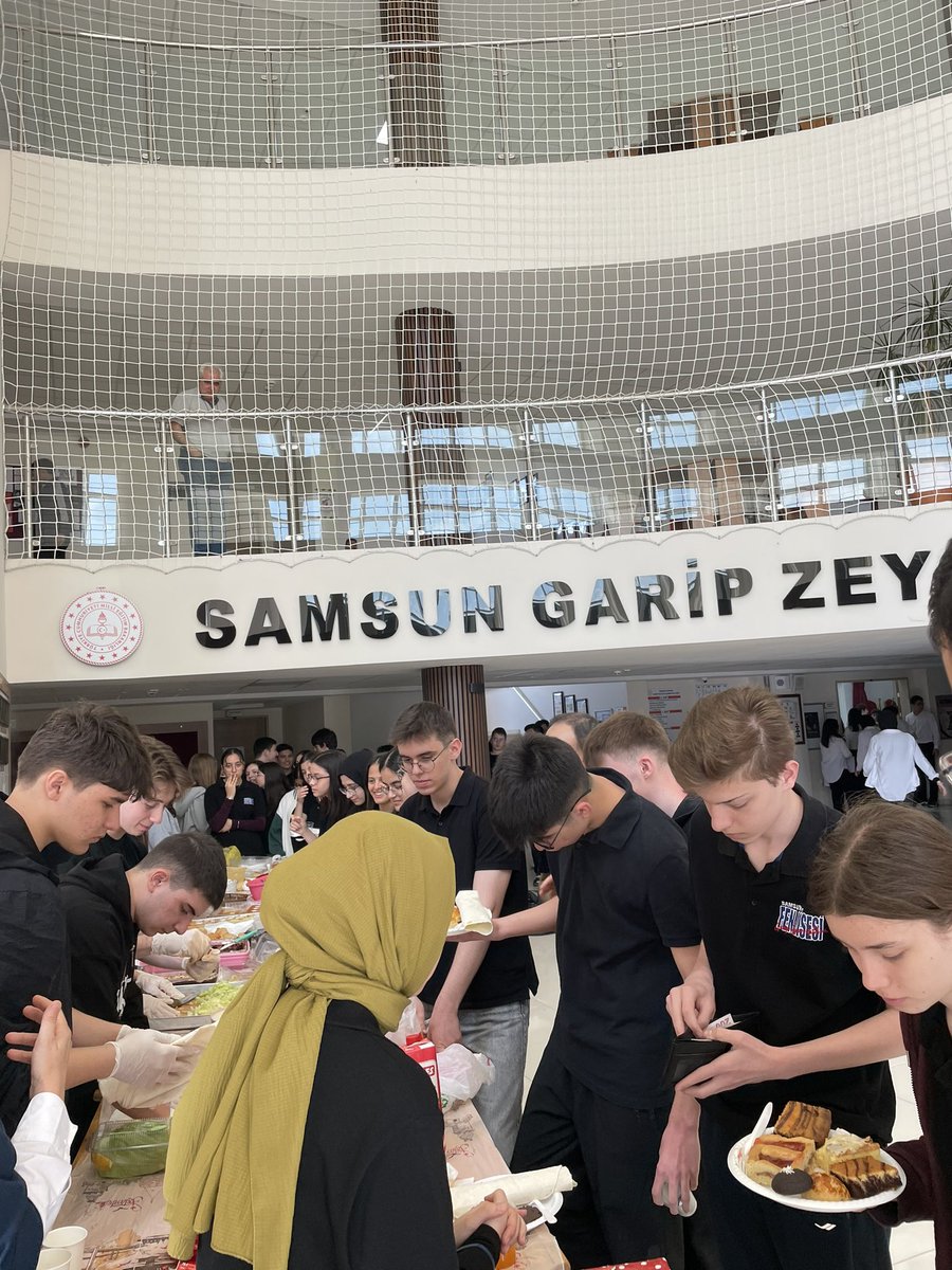 Okulumuz Değerler Kulübü tarafından Sosyal Sorumluluk Çalışmaları ve ÇEDES (Çevreme Duyarlıyım Değerlerime Sahip Çıkıyorum) projesi kapsamında Gazze için kermes düzenlendi.Emek veren destek olan idareci öğretmen veli ve öğrencilerimize teşekkür ediyoruz.
<a href="/samsunmem/">Samsun İl Milli Eğitim Müdürlüğü</a> <a href="/MemAtakum/">Atakum İlçe Milli Eğitim Müdürlüğü</a>