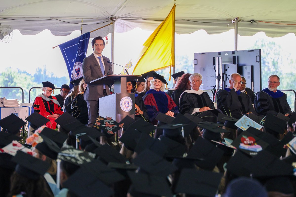 HFUPresident's tweet image. Grateful for the personal well wishes and uplifting words of encouragement shared bystate Sens. @JosephsPicozzi and @SenSantarsiero with our 828 graduates on Saturday. Their support helped make this milestone moment even more meaningful for the Class of 2025.
