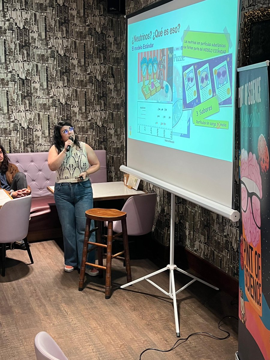 Y terminamos la sesión  #atomosygalaxias con Helena Almazán y que nos explica cómo observar lo que no se ve 👀 #pint25dss #pint25es #pint25 <a href="/DIPCehu/">DIPC</a> en 📍Duit, Antiguo