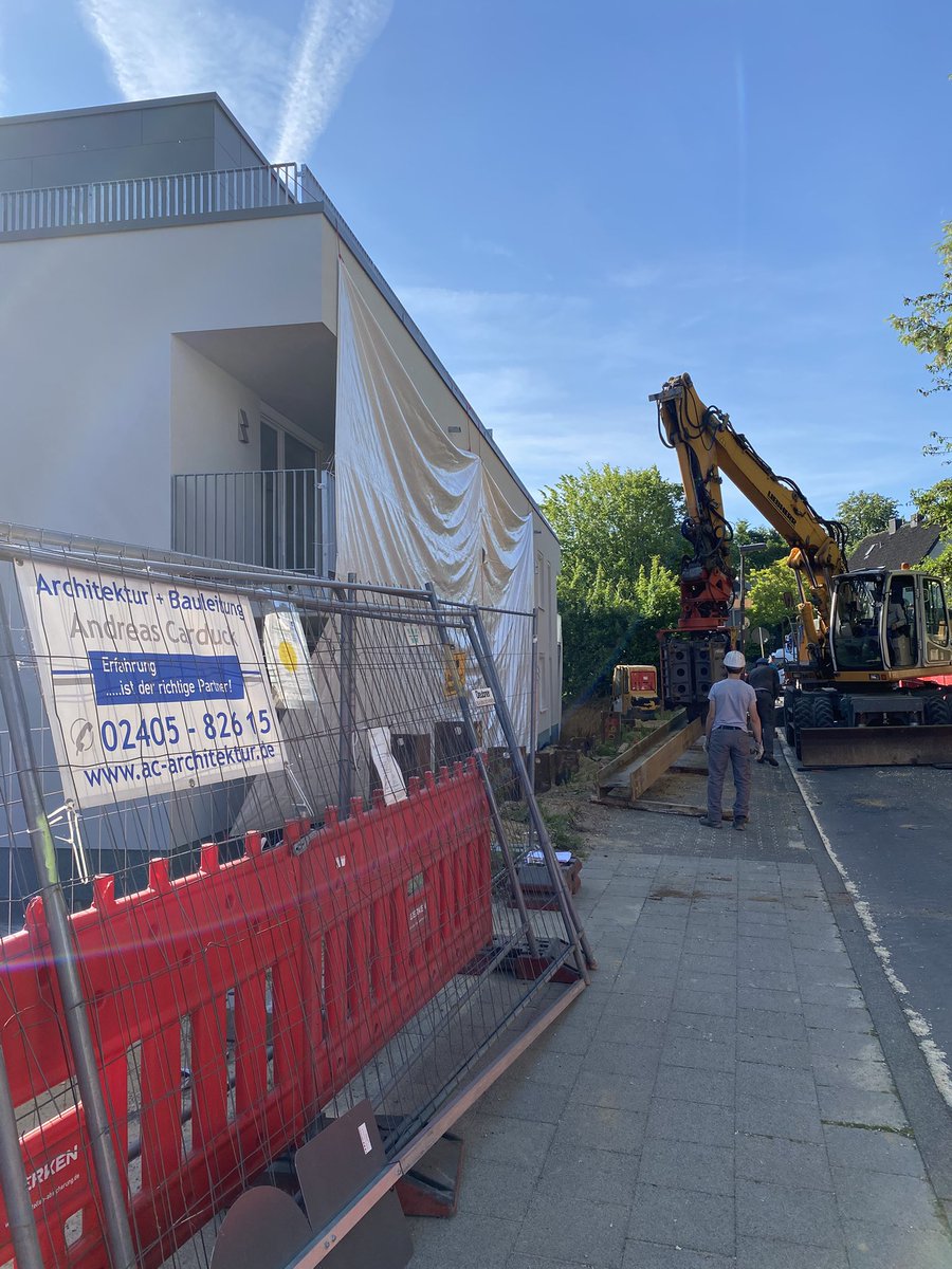 AndreasCarduck's tweet photo. #LEA1 Aachen - Die Verbauträger samt Verbau sind Geschichte - jetzt heißt’s: Fokus auf den Außenbereich! Hier ein paar frische Impressionen von der #Baustelle. @ac_bauplanung #PAPROTH https://t.co/1XBqnlZzd6