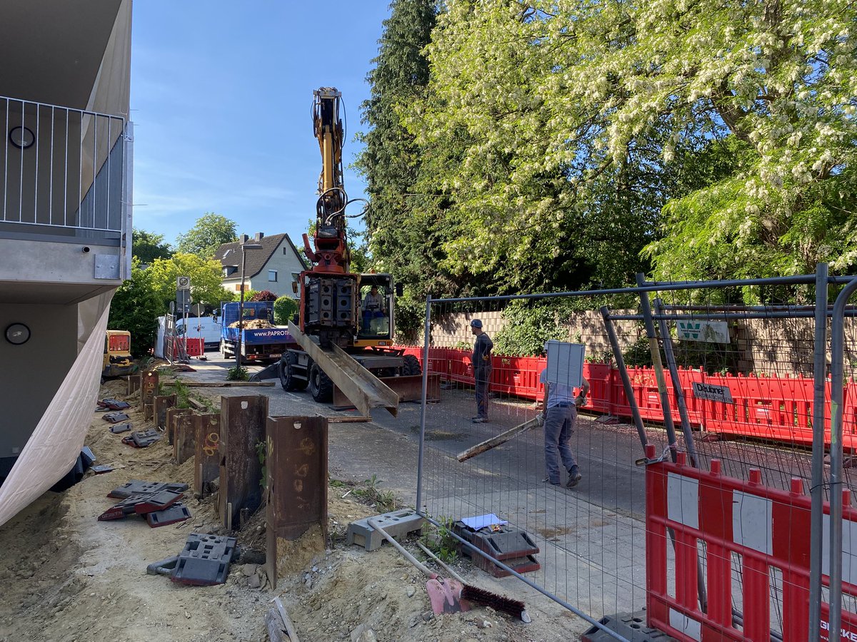 AndreasCarduck's tweet photo. #LEA1 Aachen - Die Verbauträger samt Verbau sind Geschichte - jetzt heißt’s: Fokus auf den Außenbereich! Hier ein paar frische Impressionen von der #Baustelle. @ac_bauplanung #PAPROTH https://t.co/1XBqnlZzd6