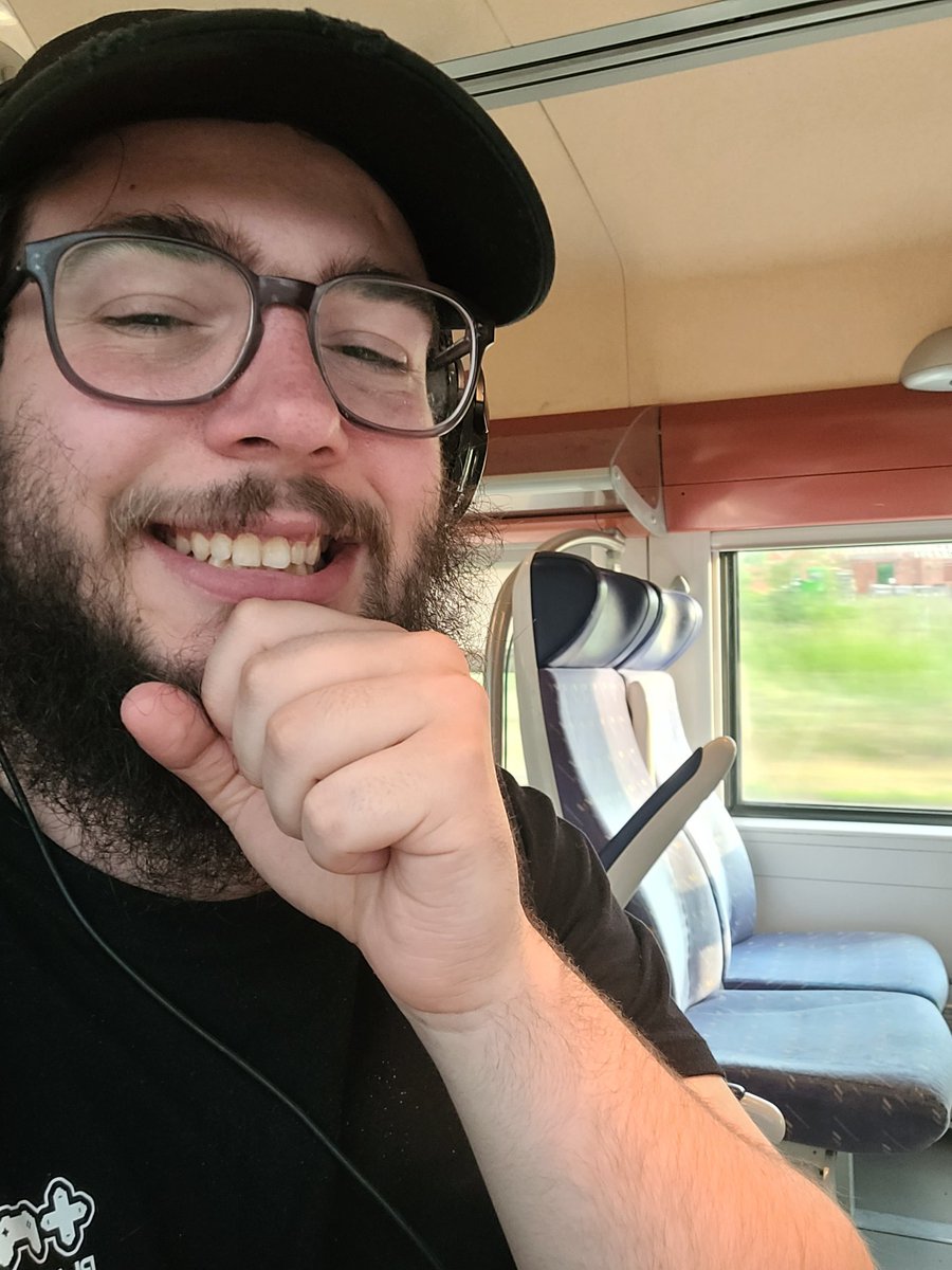 Luinil 🫶 tweet media