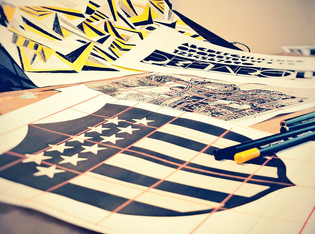 Siempre pensando en PEÑAROL...
Se van cocinando algunas cositas en el taller💛🖤🎨🖌️