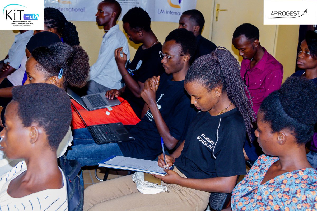 KithubNews's tweet image. 🧠✨ Web3, Blockchain et IA : une combinaison d’avenir pour la jeunesse burundaise !
En date du 19 mai 2025, KIT-Hub, en partenariat avec APROGEST, a organisé un webinaire enrichissant dans le cadre de June Tech 2025 autour du thème :
🔗 &quot;Blockchain &amp;amp; Web3 Careers in Burundi&quot;.