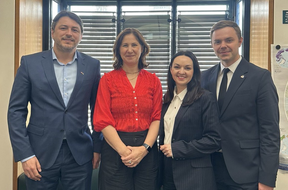 Anna McMorrin MP π΄σ §σ ’σ ·σ ¬σ ³σ Ώπ³οΈβπ (@annamcmorrin) on Twitter photo The war in Ukraine is ongoing and efficient & effective humanitarian & military aid is critical. I was pleased to meet with <a href="/HVasylchenko/">Halyna Vasylchenko</a> MP, Serhiy Prytula & Maksym Kostetskyi today to discuss their expertise in delivering this support to communities affected by the war. The war in Ukraine is ongoing and efficient & effective humanitarian & military aid is critical. I was pleased to meet with <a href="/HVasylchenko/">Halyna Vasylchenko</a> MP, Serhiy Prytula & Maksym Kostetskyi today to discuss their expertise in delivering this support to communities affected by the war.
