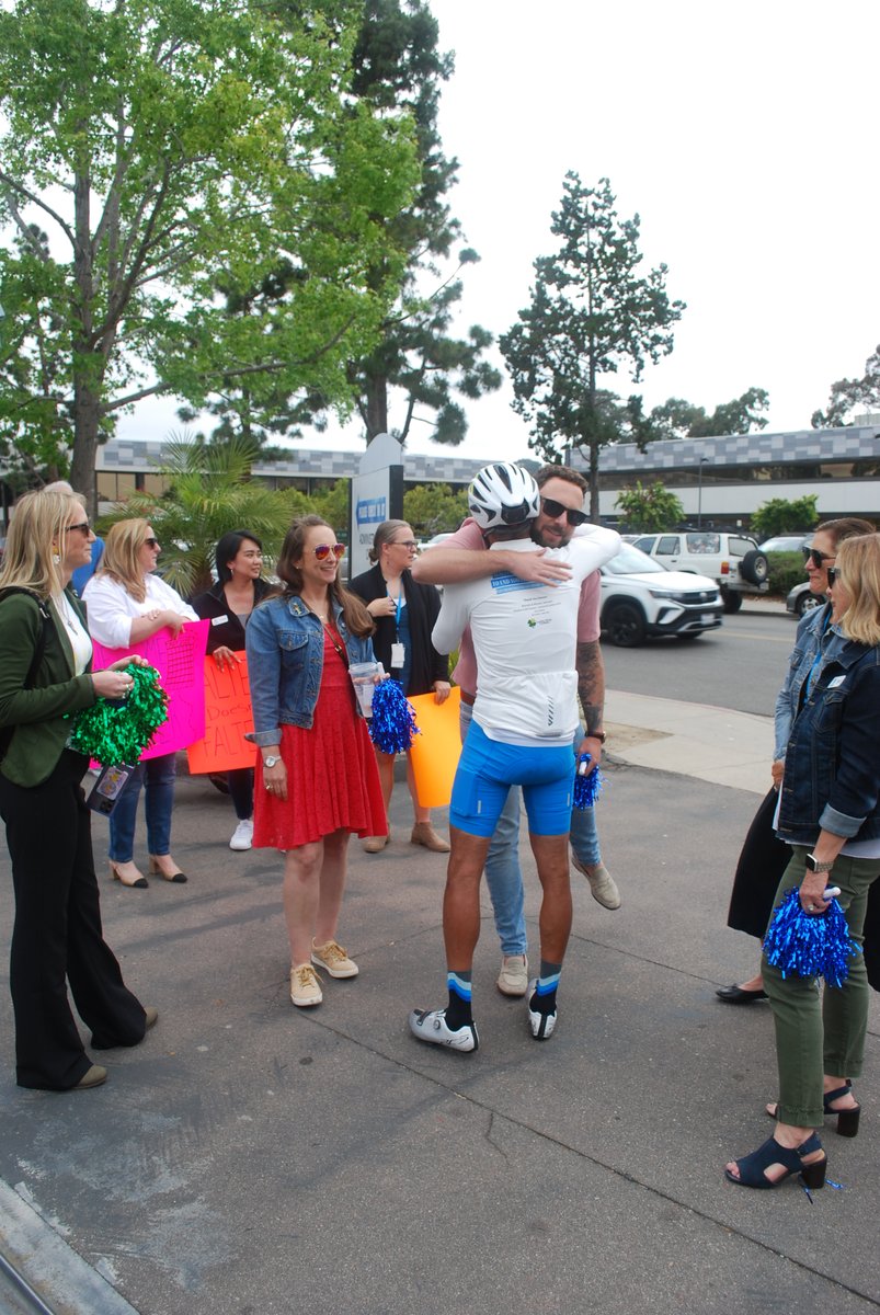 sdyouthservices's tweet photo. Welcome back, Walter! 🚴♂️
Our CEO rode 700 miles from SF to SD to support youth facing homelessness — and raised $137K so far! Help him hit $250K. 💙
Donate now: https://t.co/FlPGs57GiT
#RideForYouth #SDYS #EndYouthHomelessness https://t.co/6DtGA0WsrE
