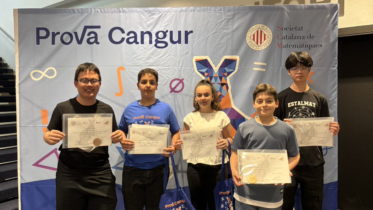 Col·legi Sant Lluís (@colsantlluis) on Twitter photo Entrega de premis de les Proves Cangur 2025 🦘 de <a href="/CangurCAT/">Cangur 2025</a>
Enhorabona a l’alumnat de l’escola premiat per la 🥇 a 5è de primària, la 🥉a 3r i 4t d’ESO i els premis a 1r i 4t d’ESO 👏🏽 Entrega de premis de les Proves Cangur 2025 🦘 de <a href="/CangurCAT/">Cangur 2025</a>
Enhorabona a l’alumnat de l’escola premiat per la 🥇 a 5è de primària, la 🥉a 3r i 4t d’ESO i els premis a 1r i 4t d’ESO 👏🏽