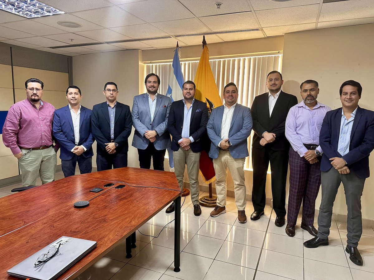 Servicio Nacional de Aduana del Ecuador tweet media